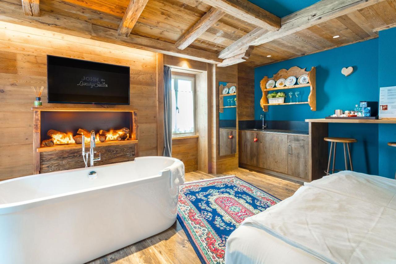 John Luxury Suites Folgaria Esterno foto
